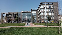 Cekmekoy-belediye binasi